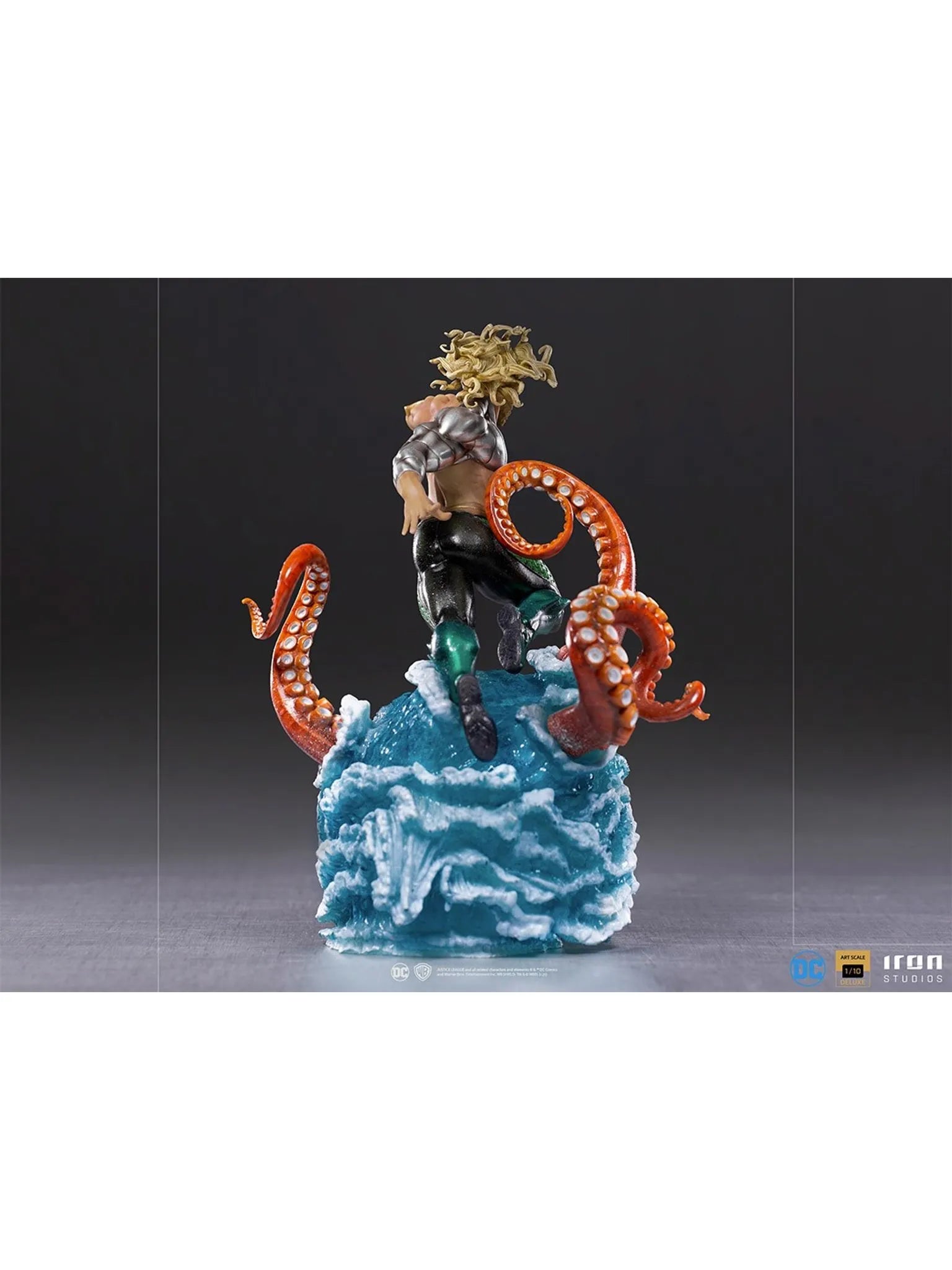 Iron Studios - Deluxe Arts Scale 1/10 - DC Comics - Aquaman Statue 26cm - flash vidéo