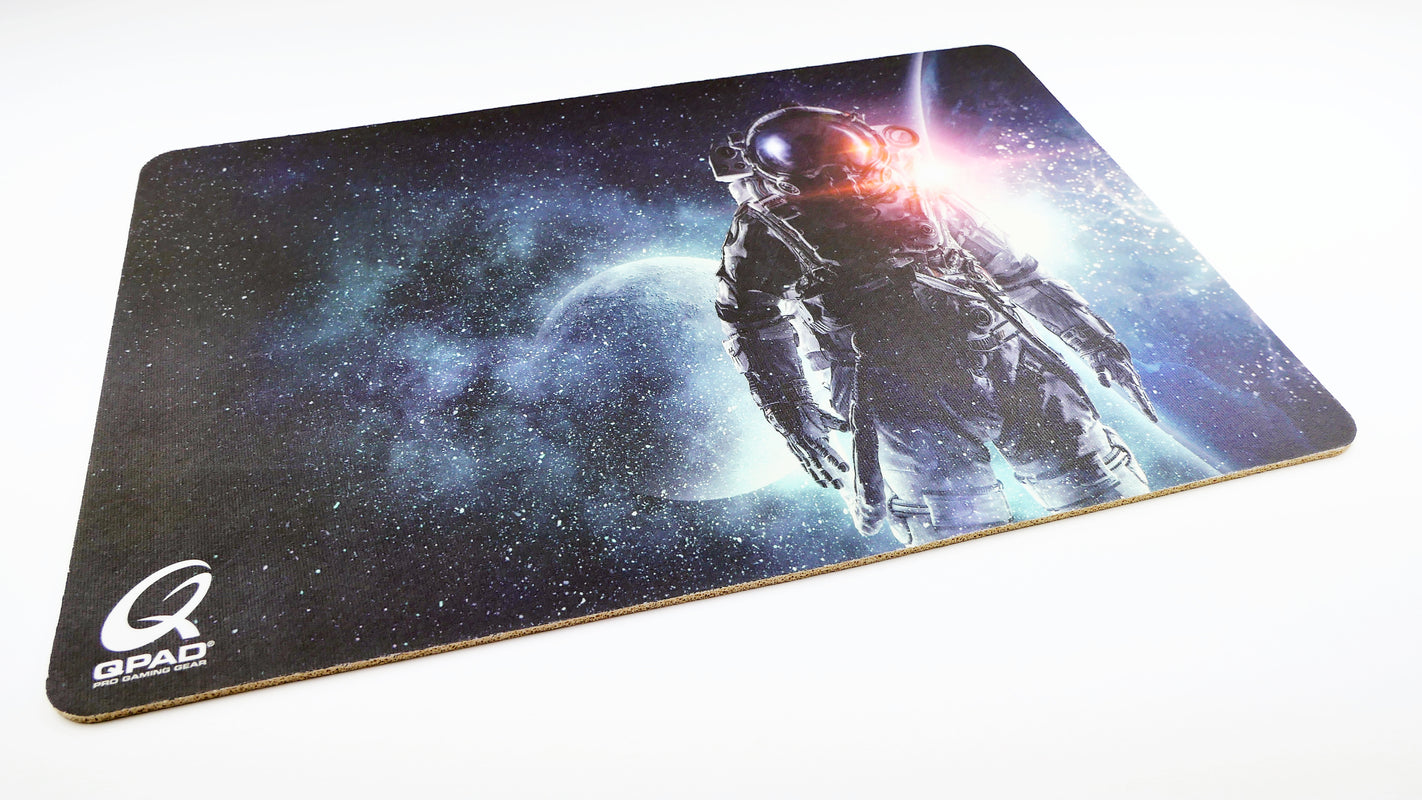 QPAD - CT Collector Astronaut - Tapis de souris Gaming XXL 40.5x28.5cm