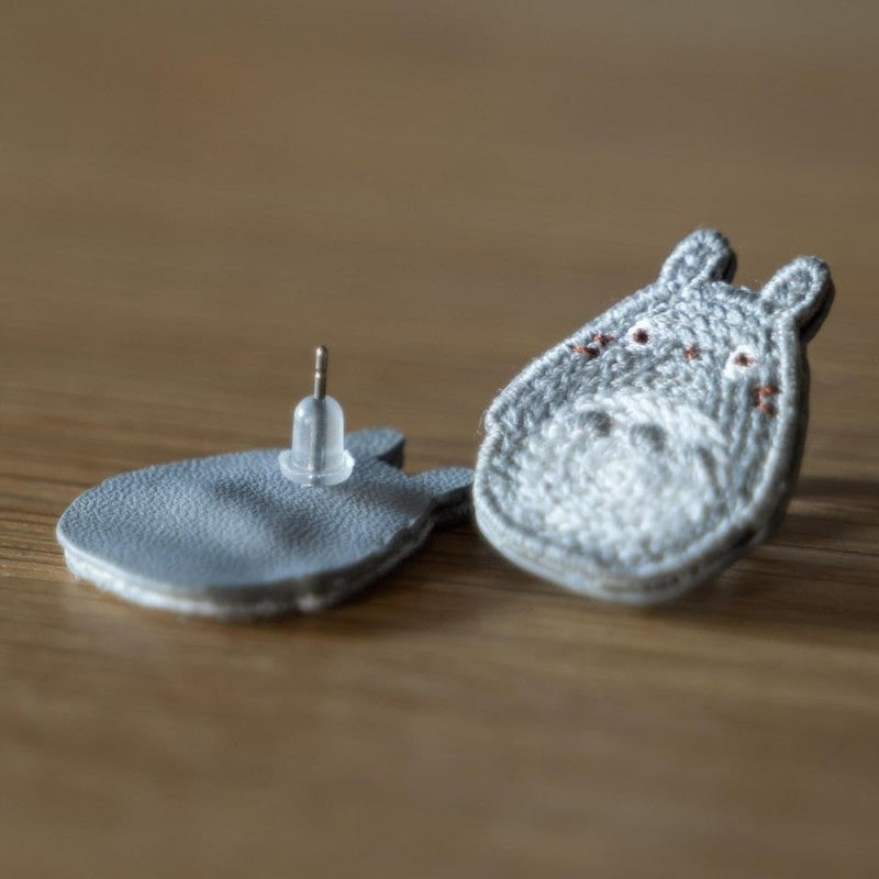 BIJOU BOUCLE D’OREILLES BRODERIE TOTORO GRIS - MON VOISIN TOTORO