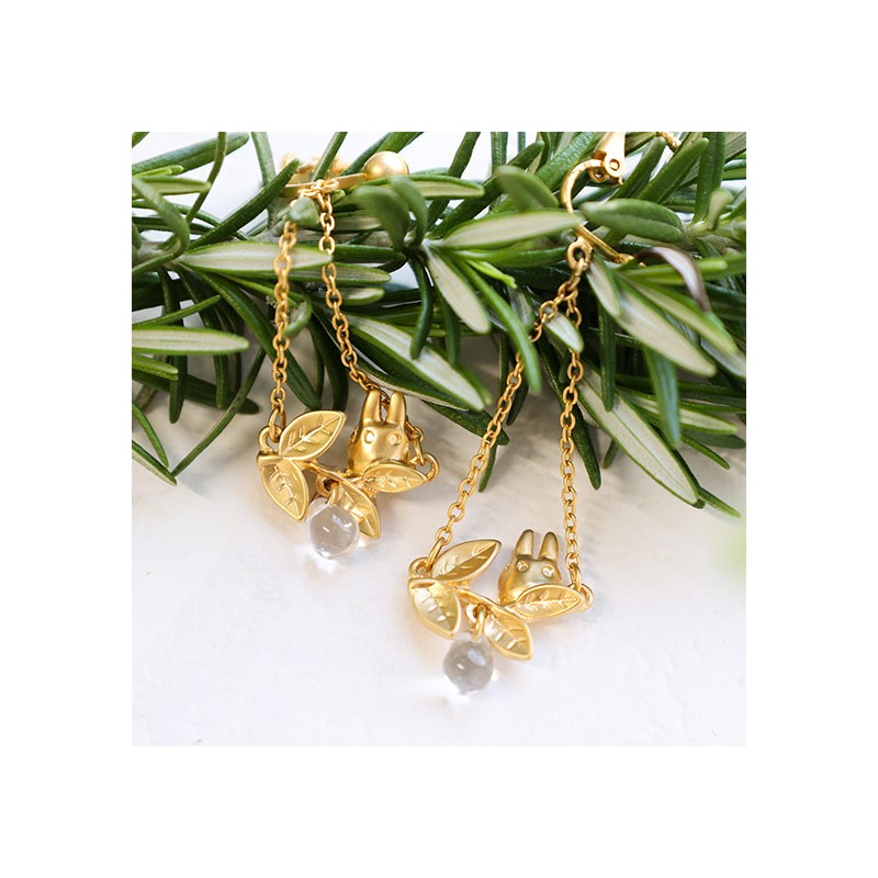 BIJOU BOUCLE D’OREILLES CLIP TOTORO BLANC CACHÉ DANS UNE FEUILLE - MO