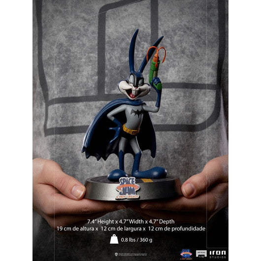 Iron Studios - Arts Scale 1/10 - Space Jam: A New Legacy - Bugs Bunny (Batman Version) Statue 19cm - flash vidéo
