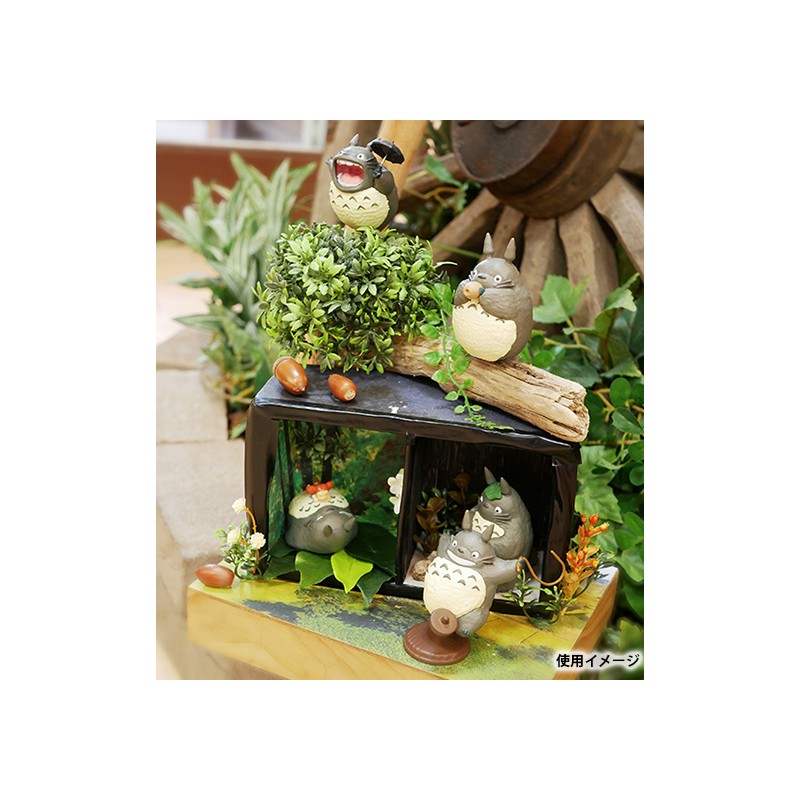 POSE COLLECTION ASSORT. DE 6 FIGURINES TOTORO 02 – MON VOISIN TOTORO