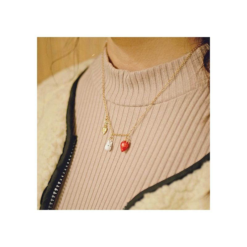 COLLIER TOTORO BLANC ET FRAISES - MON VOISIN TOTORO