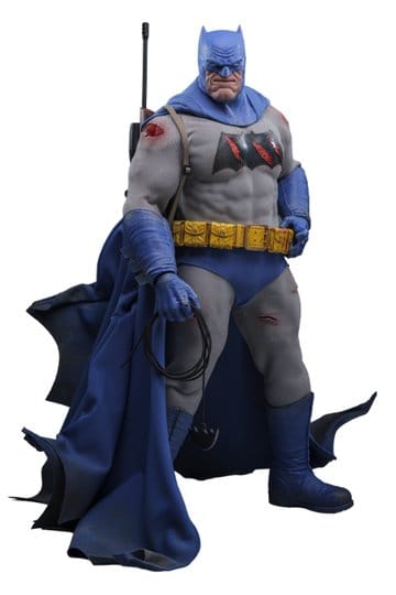 Batman: The Dark Knight Returns figurine Comic Masterpiece 1/6 Batman (Battle Damaged Version) 32 cm
