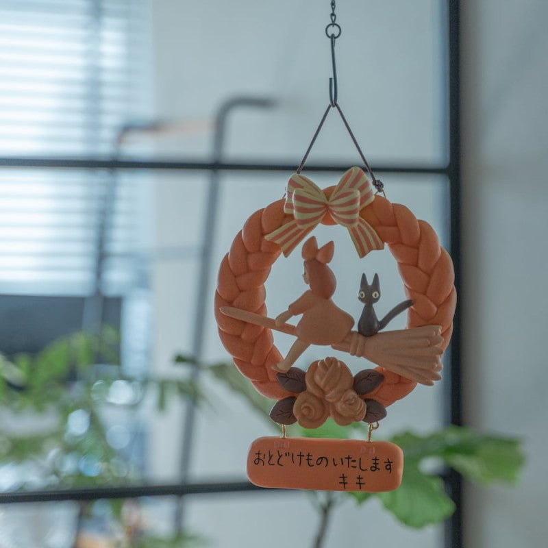 DÉCORATION KIKI ET JIJI COURONNE DE PAIN - KIKI LA PETITE SORCIÈRE