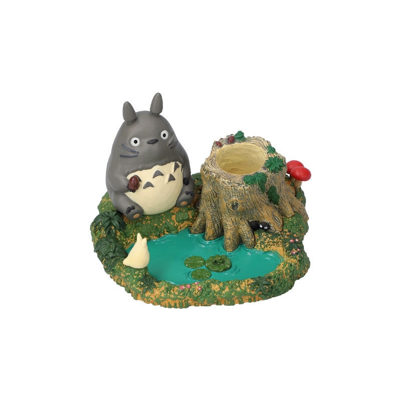 FIGURINES POT À CRAYON TOTORO AU BORD DE LA MARRE - MON VOISIN TOTORO