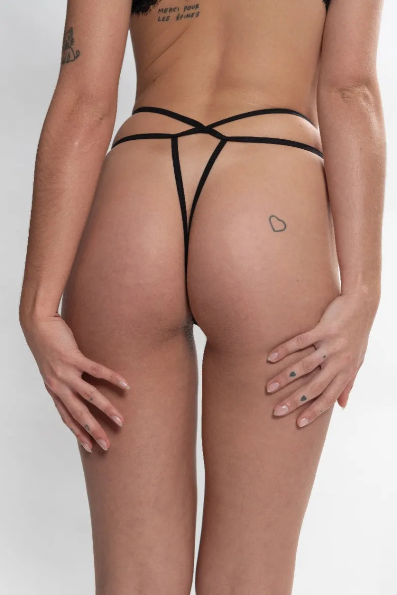 Dorcel - String En Dentelle Noire Avec Lanière À La Taille - flash vidéo