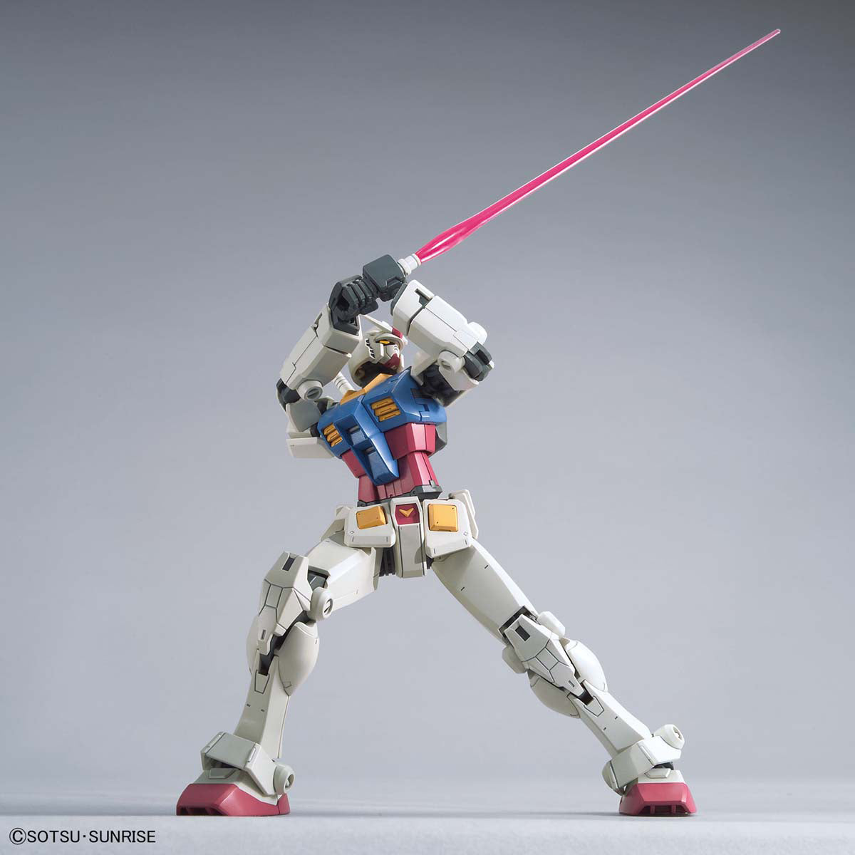 Gunpla - Gundam 0079 - HG 1/144 - RX-78-2 Gundam (Beyond Global) Model Kit - flash vidéo