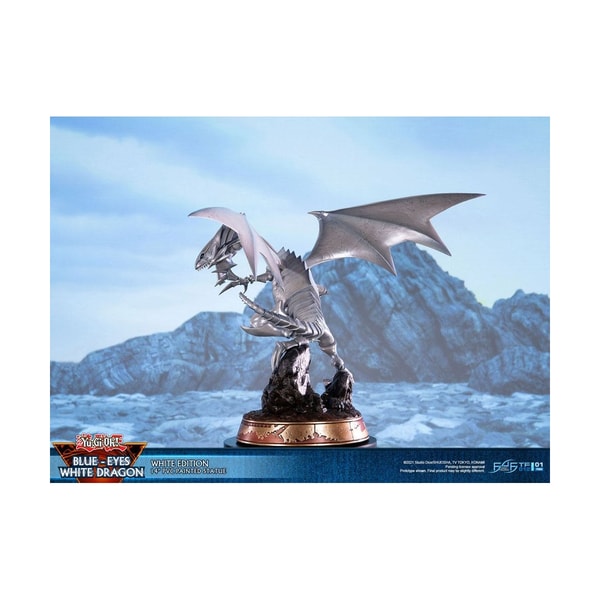 First 4 Figures - Yu-Gi-Oh! - Dragon Blanc aux Yeux Bleus Statue Edition Standard 35cm - flash vidéo