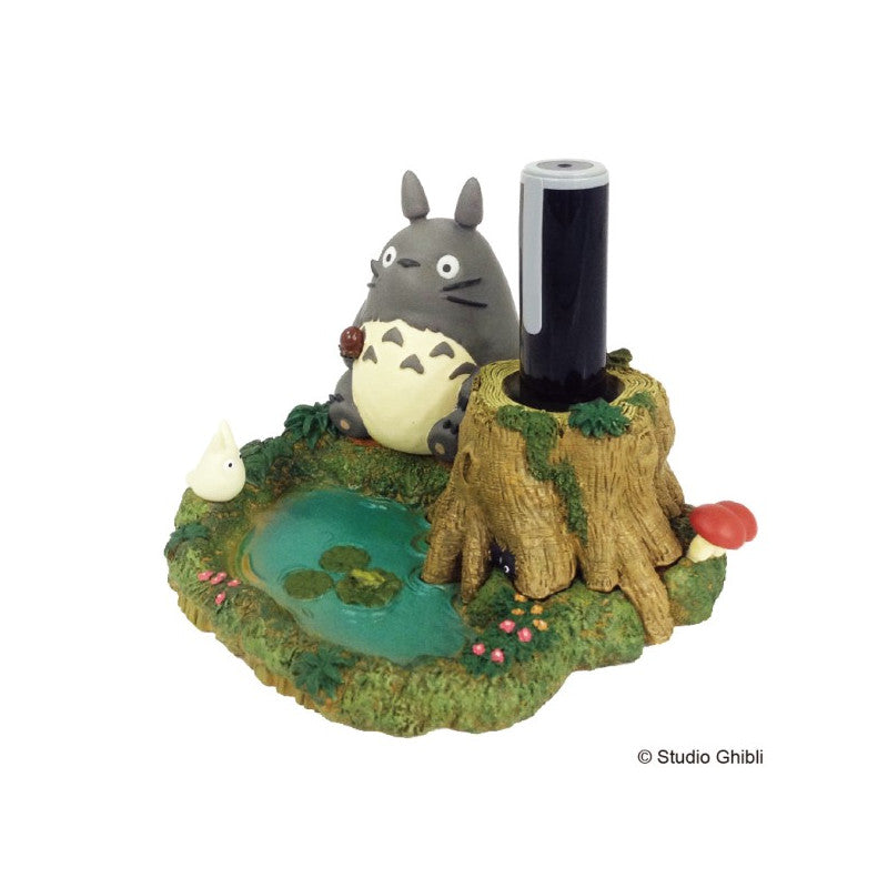 FIGURINE POT À CRAYON TOTORO AU BORD DE LA MARRE - MON VOISIN TOTORO