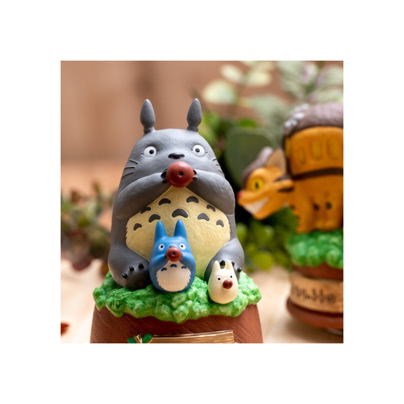 GRANDE STATUE MUSICALE TOTORO JOUE DE L’OCARINA - MON VOISIN TOTORO