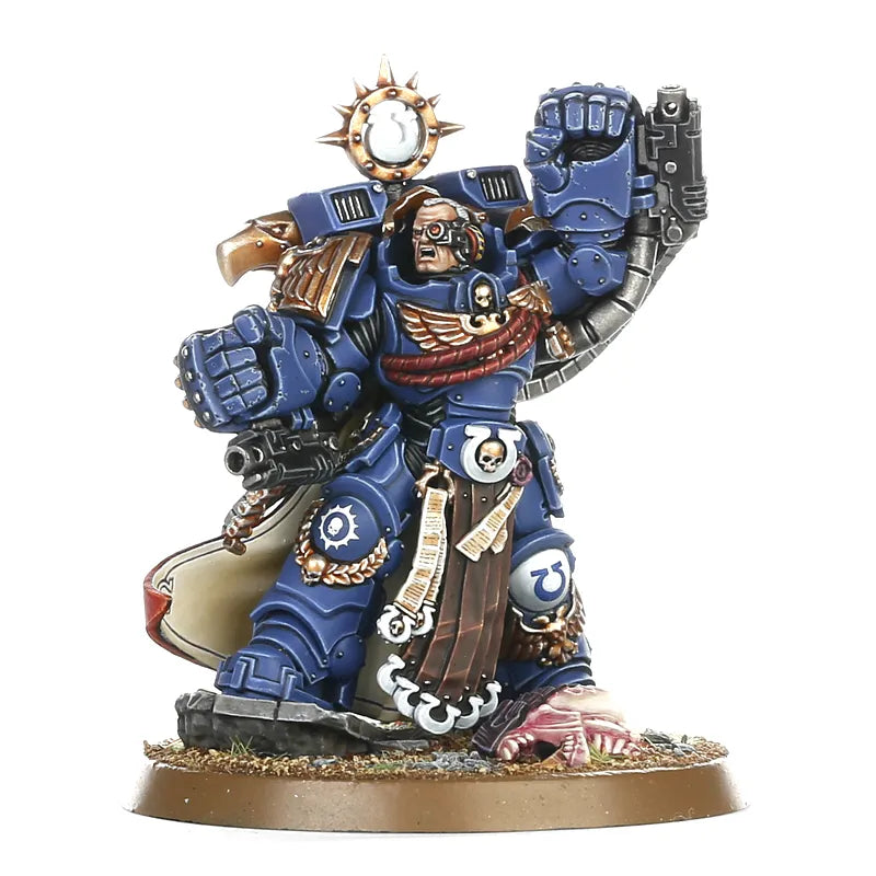 Marneus Calgar avec Garde d'Honneur Victrix