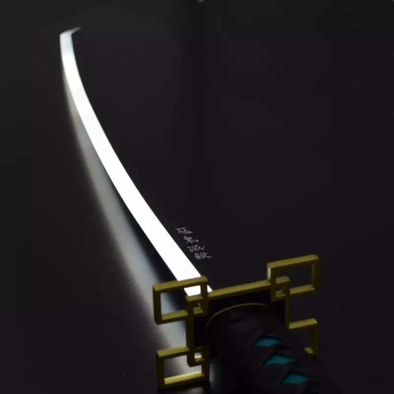 KATANA DECO LAME BAMBOU ET LED DE MUICHIRO TOKITO