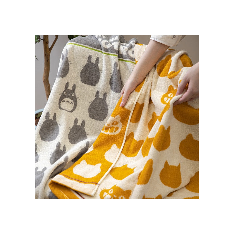 COUVERTURE DE SIESTE TOTORO GRIS 85X115 CM - MON VOISIN TOTORO