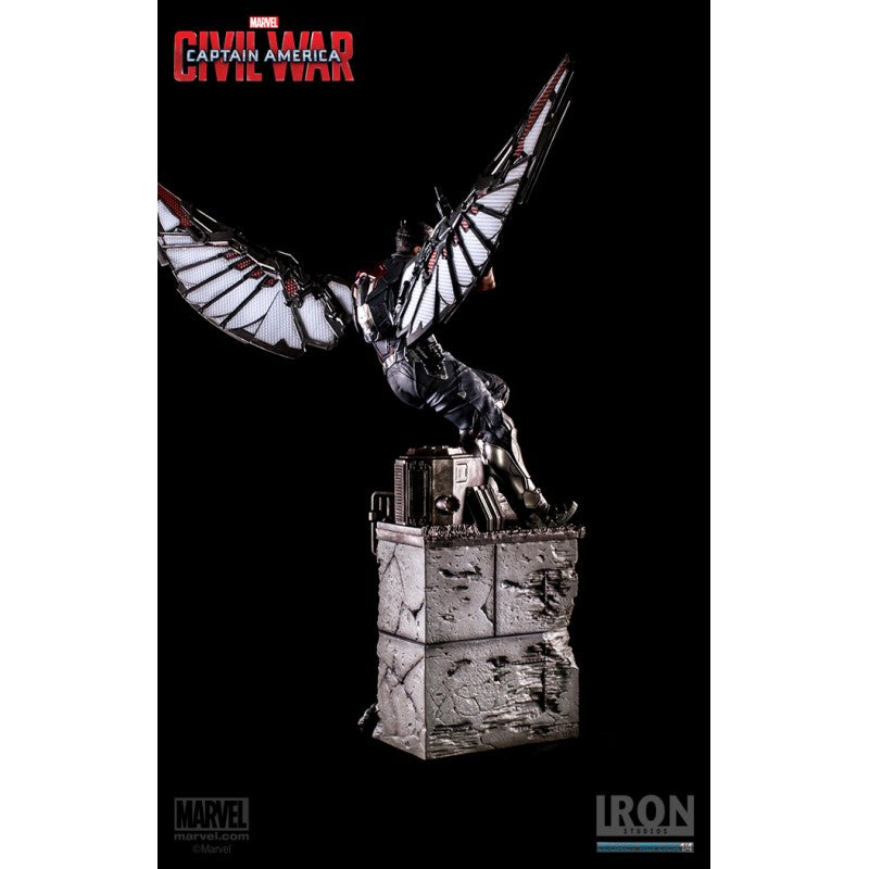 THE FALCON 1/4 STATUE - CACW - IRON STUDIOS