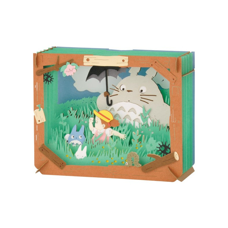 THÉÂTRE DE PAPIER TOTORO DANS LES PRÈS - MON VOISIN TOTORO