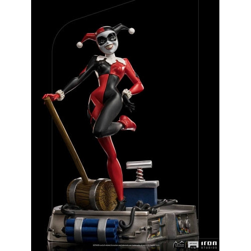Iron Studios - Arts Scale 1/10 - DC Comics - Batman: The Animated Series - Harley Quinn Statue 20cm - flash vidéo