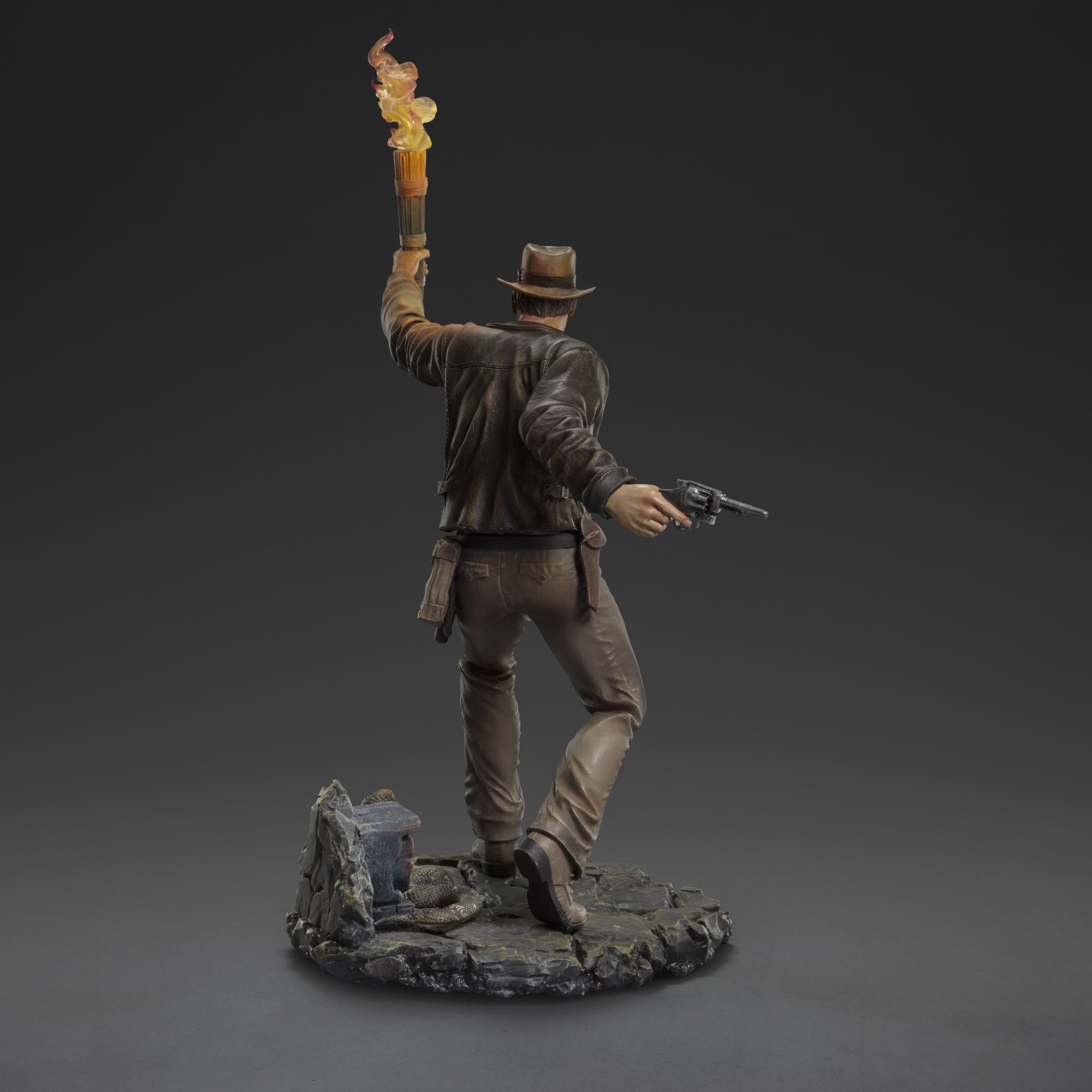 Iron Studios - Art Scale 1/10 - Indiana Jones et les Aventuriers de l'arche perdue - Indiana Jones Statue 27cm - flash vidéo