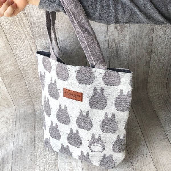 Ghibli - Mon Voisin Totoro - Tote Bag Grande Silhouette Totoro - flash vidéo