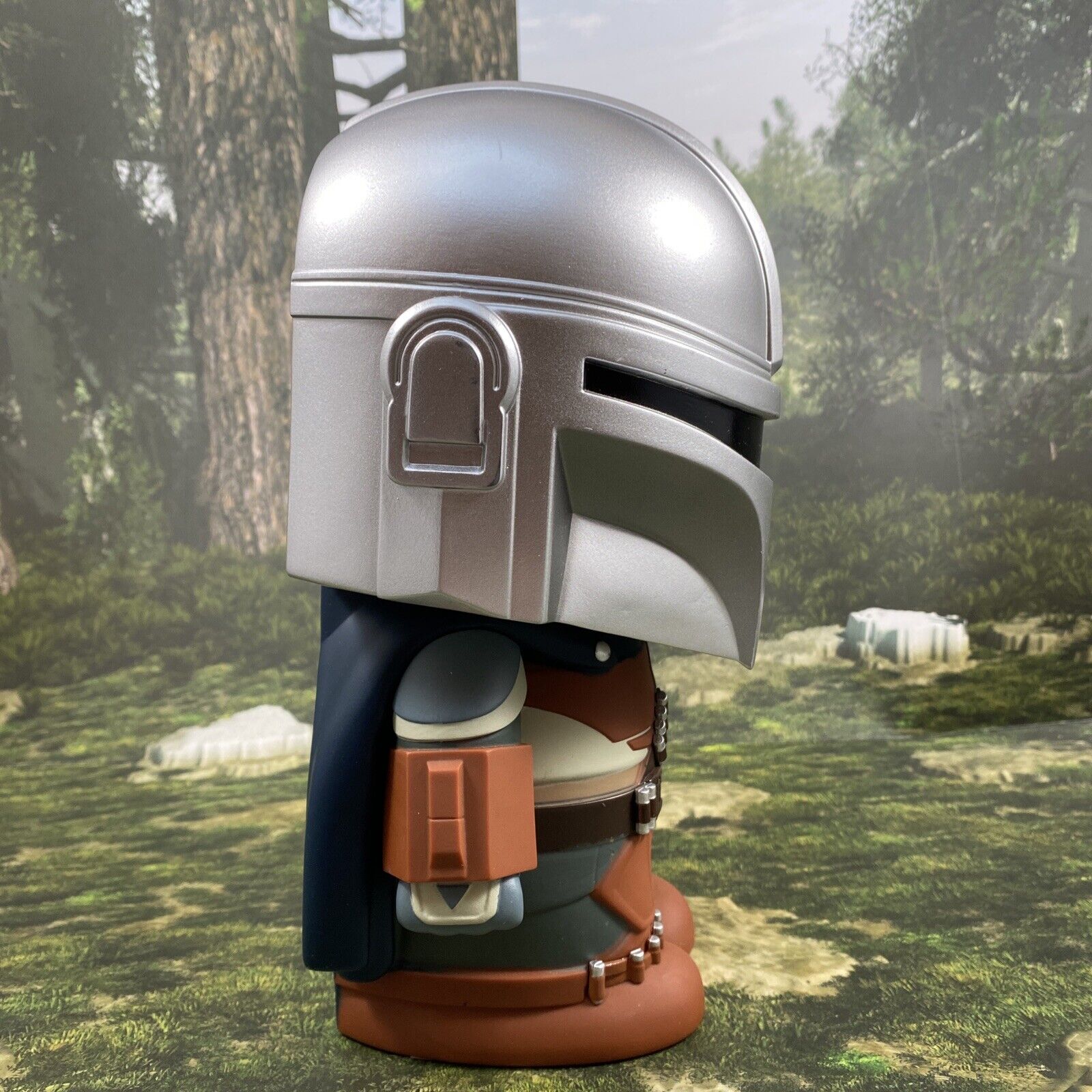 Star Wars - The Mandalorian - Tirelire Din Djarin 20cm - flash vidéo