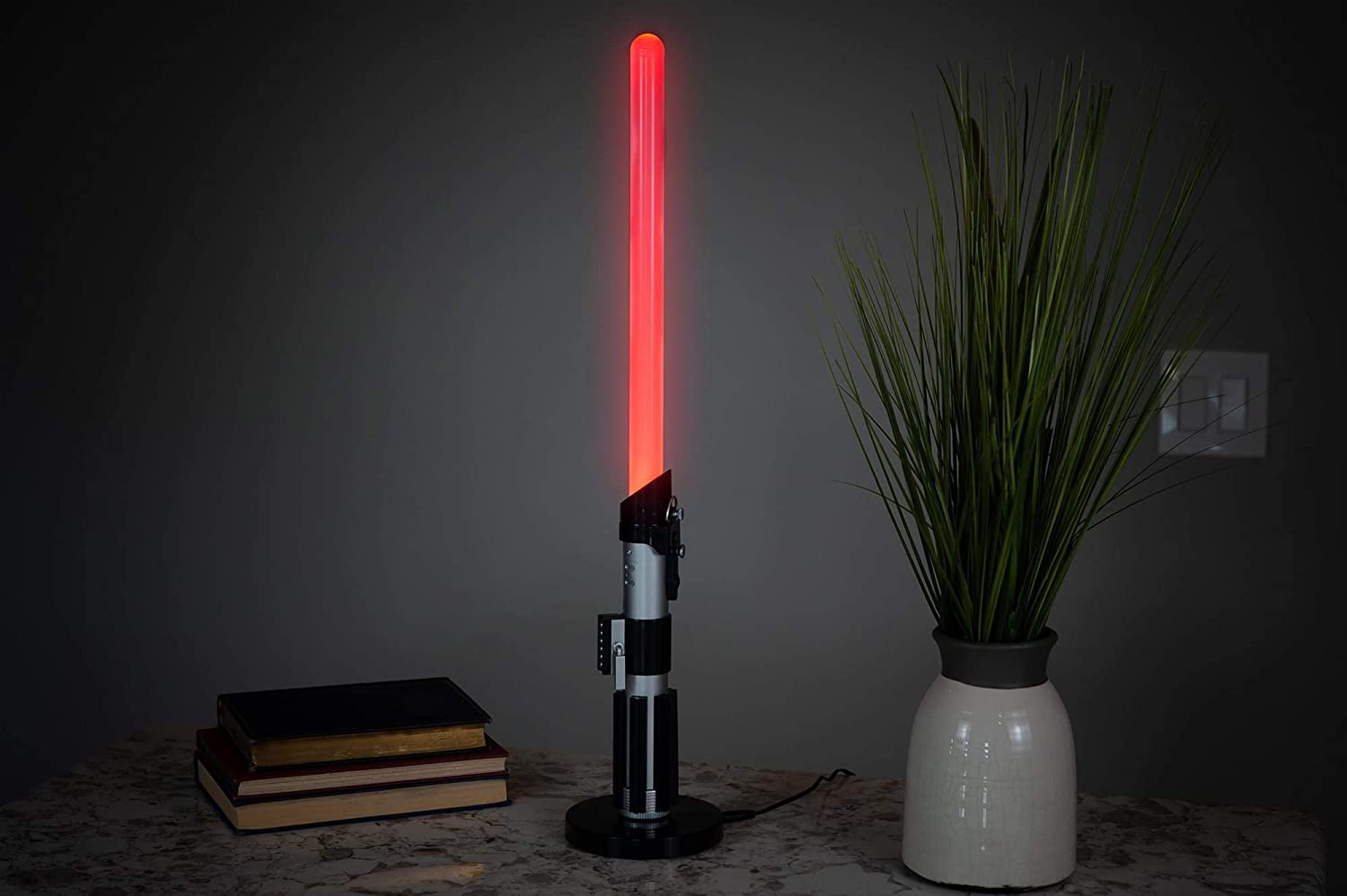 UKON!C - Star Wars - Lampe de bureau Dark Vador Sabre Laser - flash vidéo