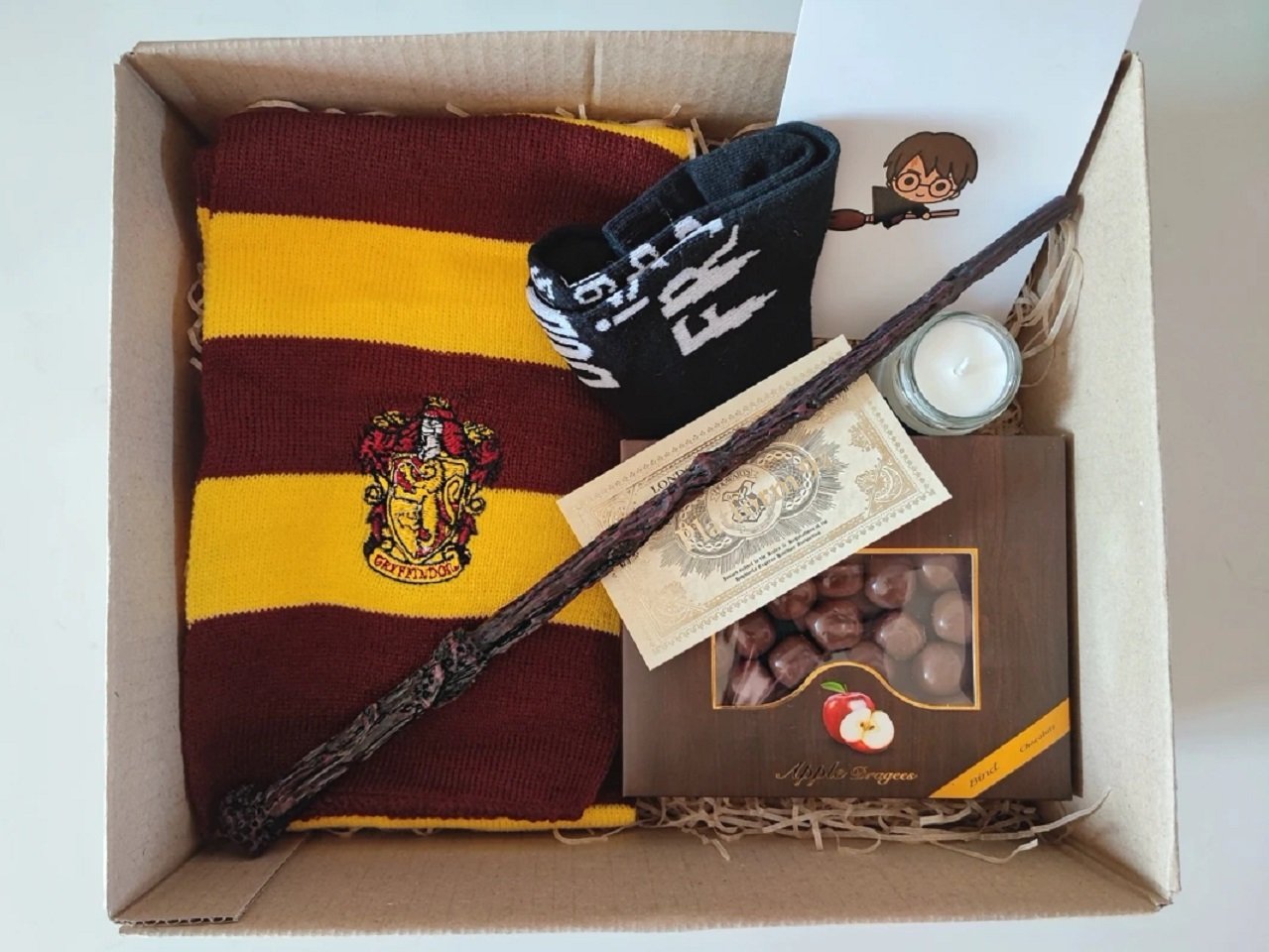 Harry Potter - Coffret cadeau deluxe Gryffondor - Taille unique Enfant 8 ans et plus - flash vidéo