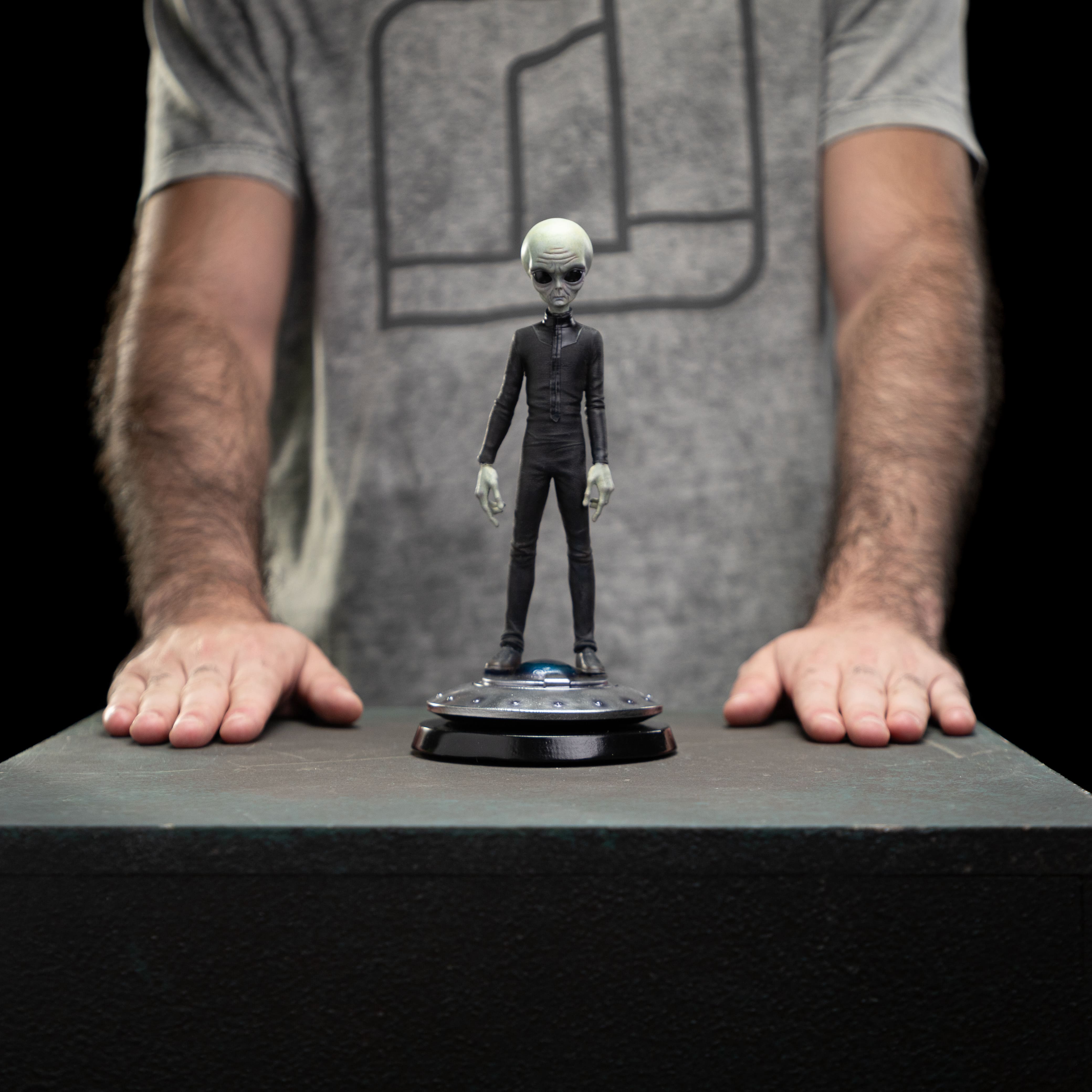 Iron Studios - Art Scale 1/10 - I Want to Believe - Alien Gris Statue 21cm - flash vidéo