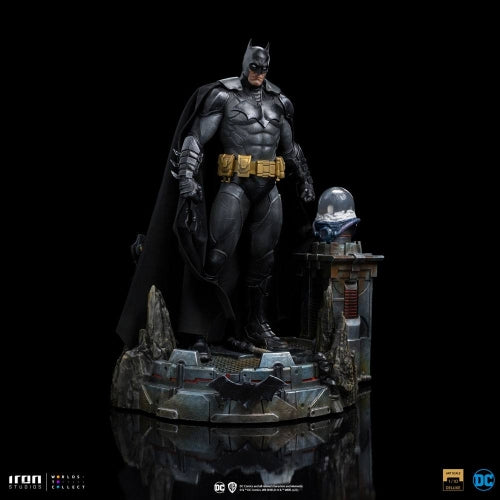Iron Studios - Deluxe Arts Scale 1/10 - DC Comics - Batman Unleashed Statue 24cm - flash vidéo
