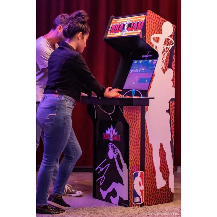 Arcade1Up - NBA Jam SHAQ XL Arcade Machine - flash vidéo