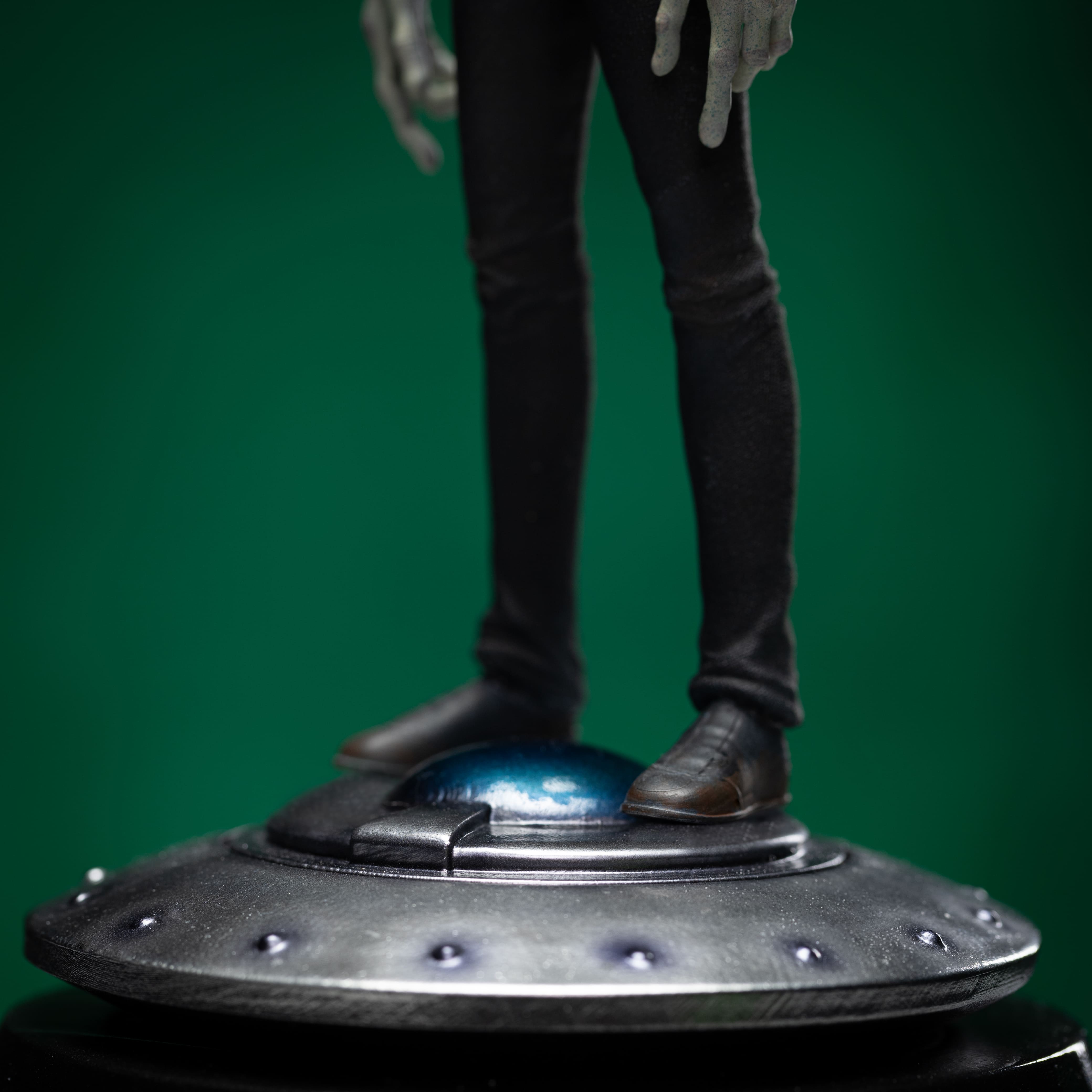 Iron Studios - Art Scale 1/10 - I Want to Believe - Alien Gris Statue 21cm - flash vidéo
