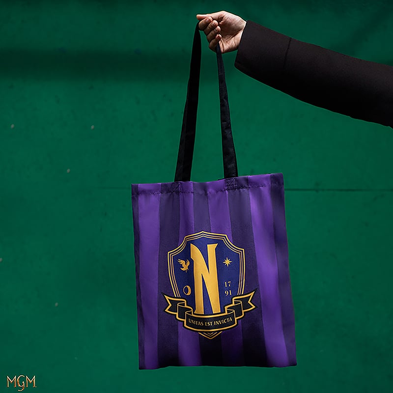 Wednesday - Tote Bag Nevermore Academy - flash vidéo