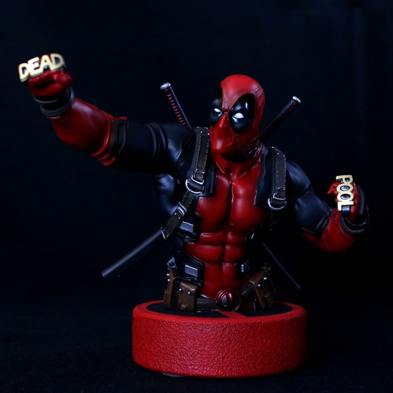 Marvel - Buste de Deadpool - 16cm - flash vidéo