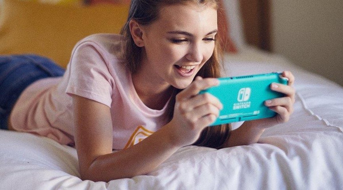 Nintendo Switch Lite Turquoise - flash vidéo