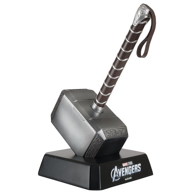 Marvel Movie Museum - Réplique du marteau Mjolnir de Thor - flash vidéo