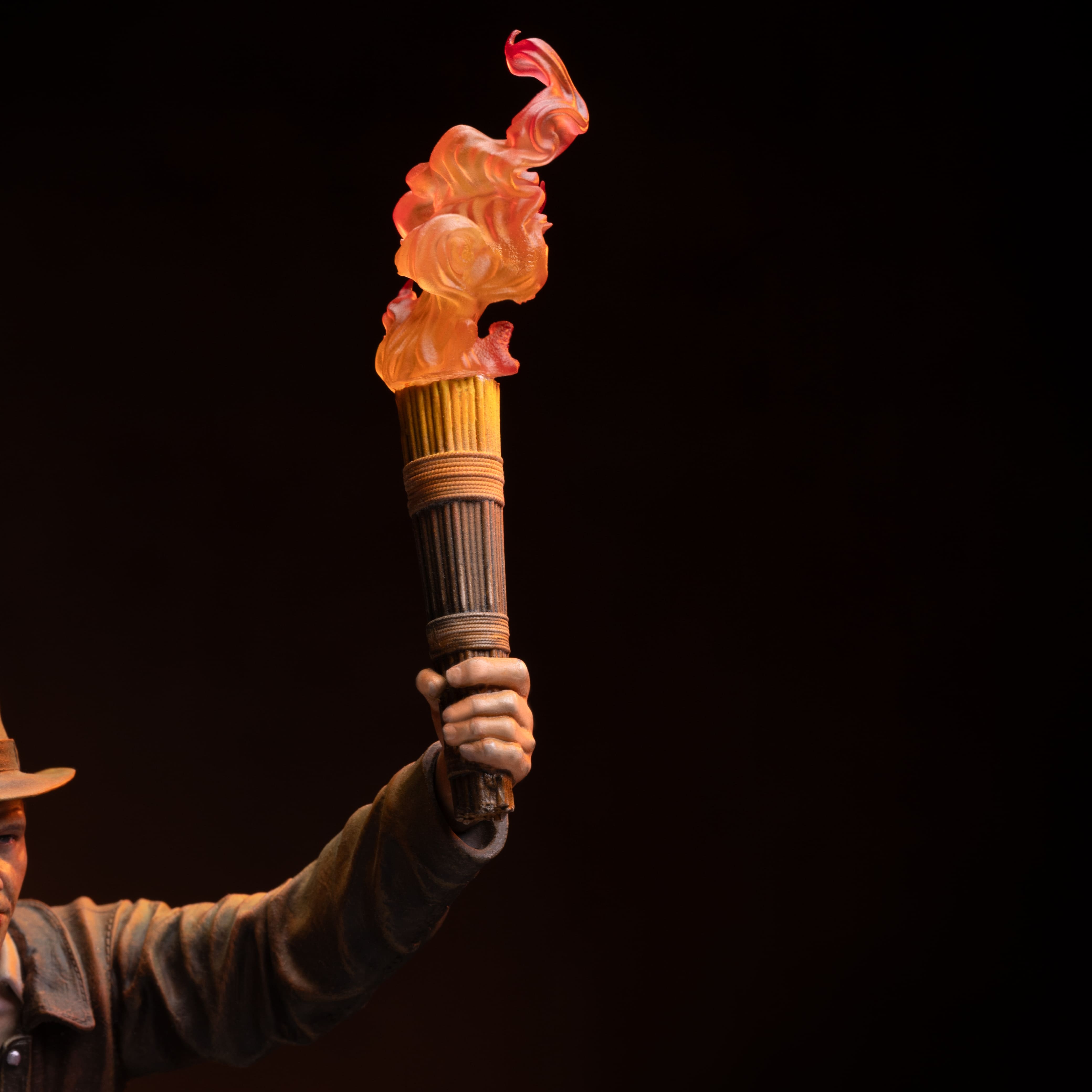 Iron Studios - Art Scale 1/10 - Indiana Jones et les Aventuriers de l'arche perdue - Indiana Jones Statue 27cm - flash vidéo