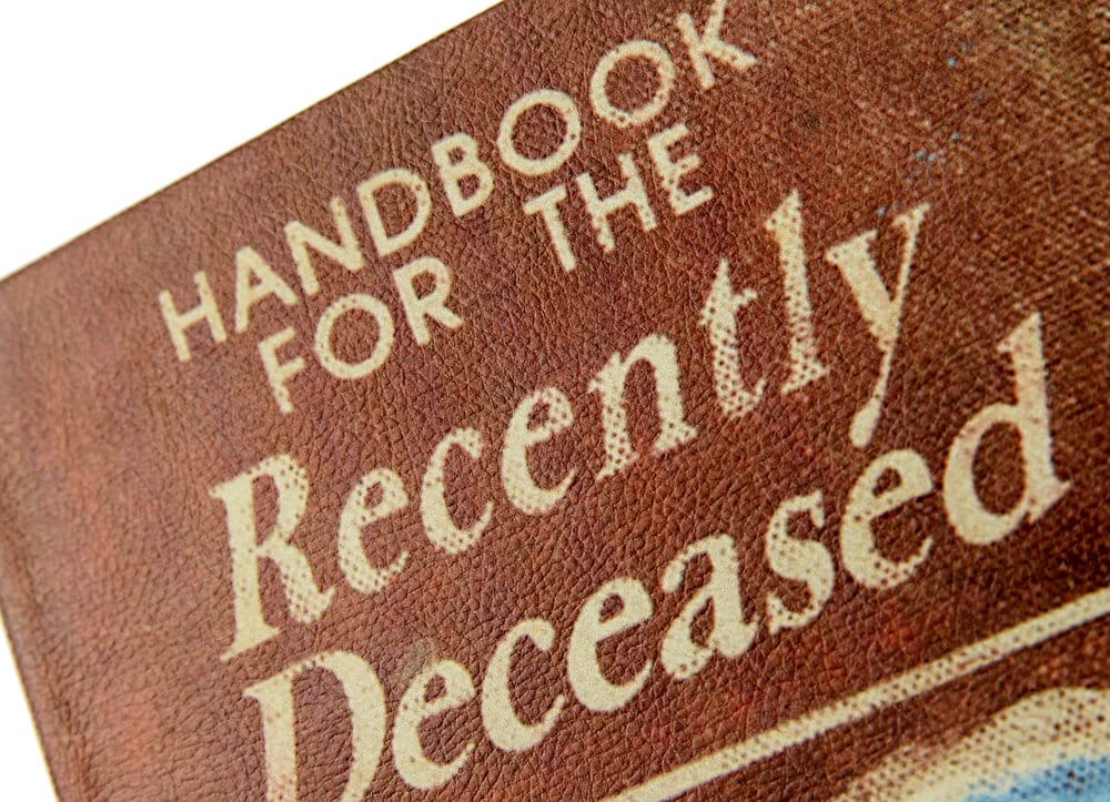 Beetlejuice boîte réplique Handbook for the Recently Deceased