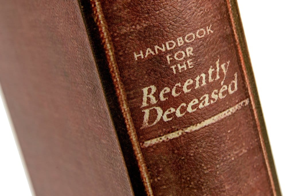 Beetlejuice boîte réplique Handbook for the Recently Deceased