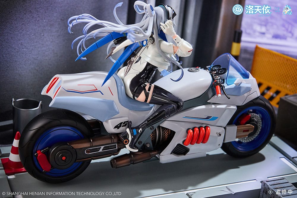 Vsinger statuette PVC 1/7 Vsinger Luo Tianyi Retro-Future Storm Driver Ver. 23 cm