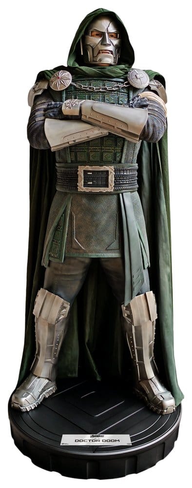 Marvel Avengers: Doomsday statue 1/1 Doctor Doom 198 cm