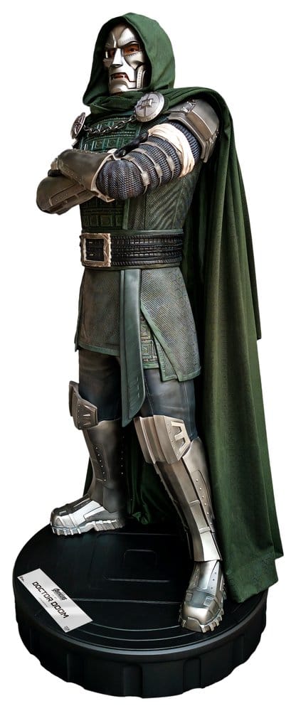Marvel Avengers: Doomsday statue 1/1 Doctor Doom 198 cm
