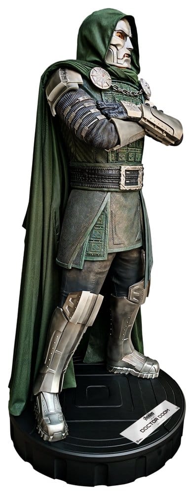Marvel Avengers: Doomsday statue 1/1 Doctor Doom 198 cm