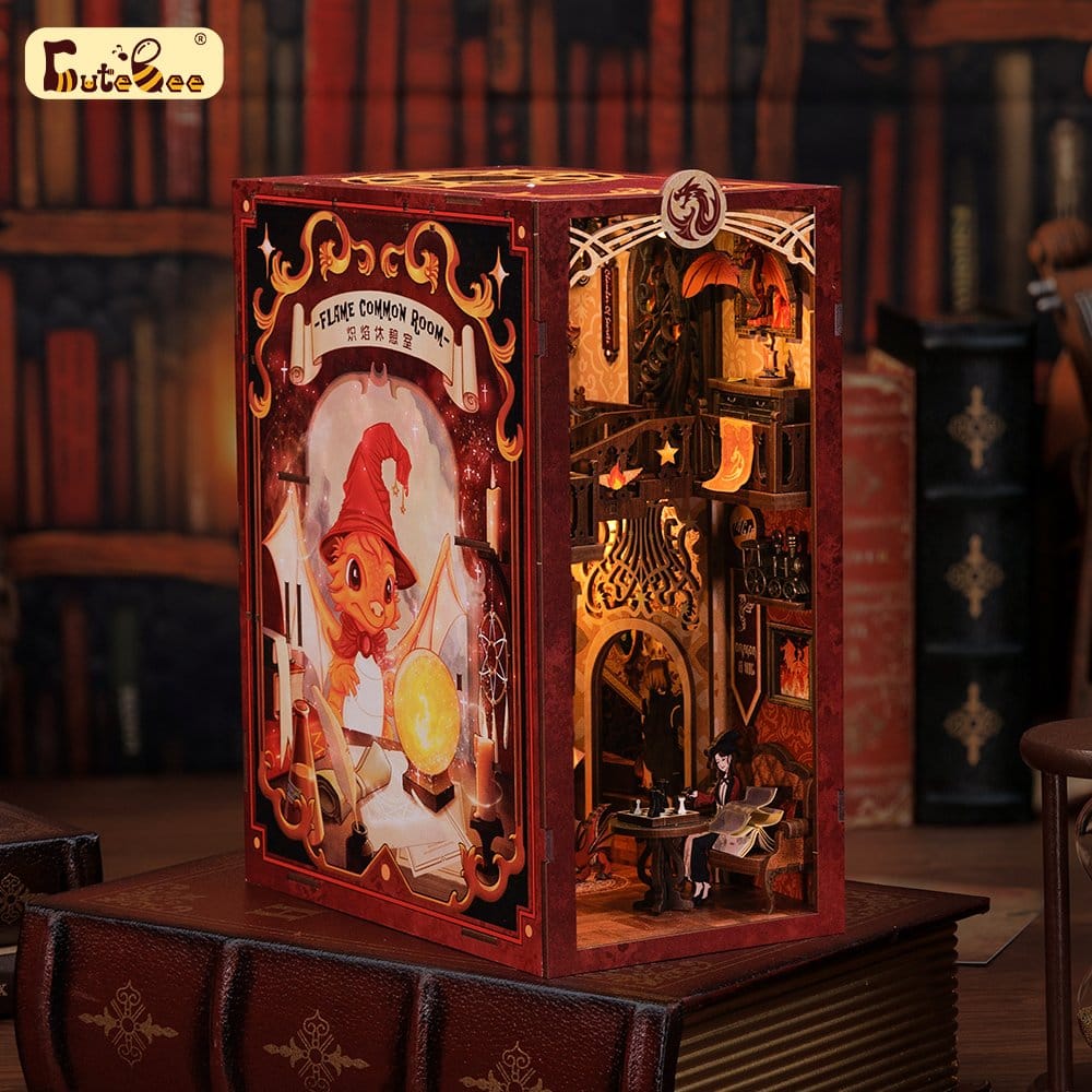 Maquette Book Nook Flame Common Room 23 x 11 cm