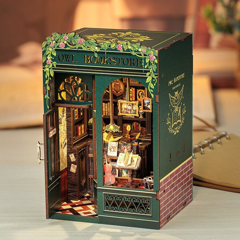 Maquette Book Nook Owl Bookstore 17 x 12 cm
