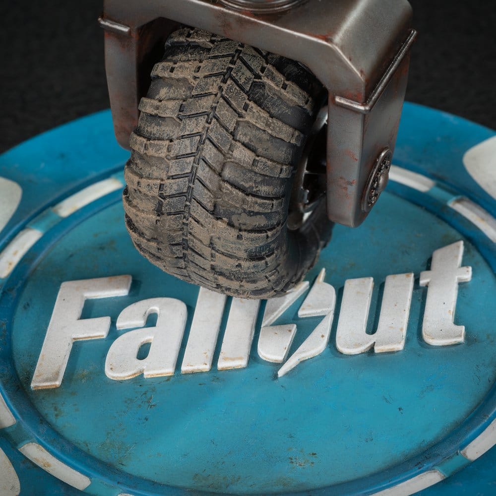 Fallout figurine PVC (Amazon) Victor the Securitron 25 cm