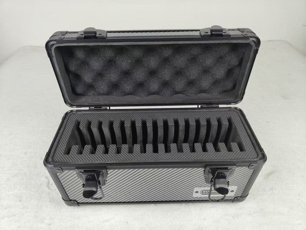 Evoretro valise TCG pour 15 Slabs Gray 33,9 x 13,4 cm