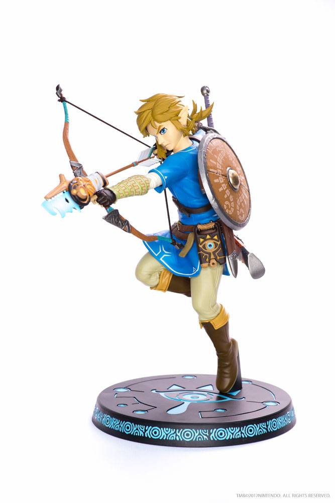 The Legend of Zelda Breath of the Wild statuette PVC Link 25 cm
