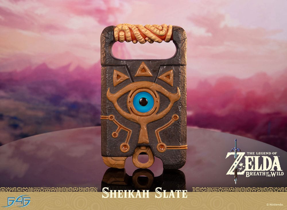 The Legend of Zelda: Breath of the Wild statuette 1/1 Sheikah Slate 24 cm