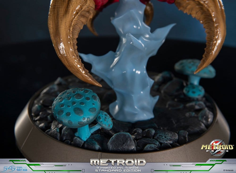 Metroid Prime figurine PVC Metroid (Standard) (Glow in the Dark) 21 cm