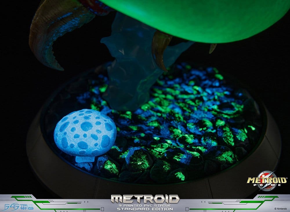 Metroid Prime figurine PVC Metroid (Standard) (Glow in the Dark) 21 cm