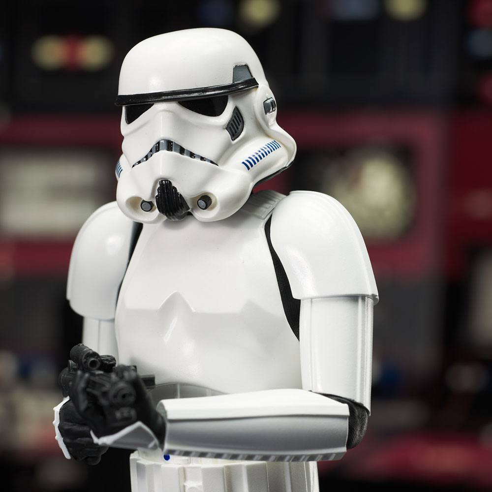 Star Wars Episode IV statuette Milestones 1/6 Han Solo (Stormtrooper Disguise) 40th Anniversary Exclusive 30 cm